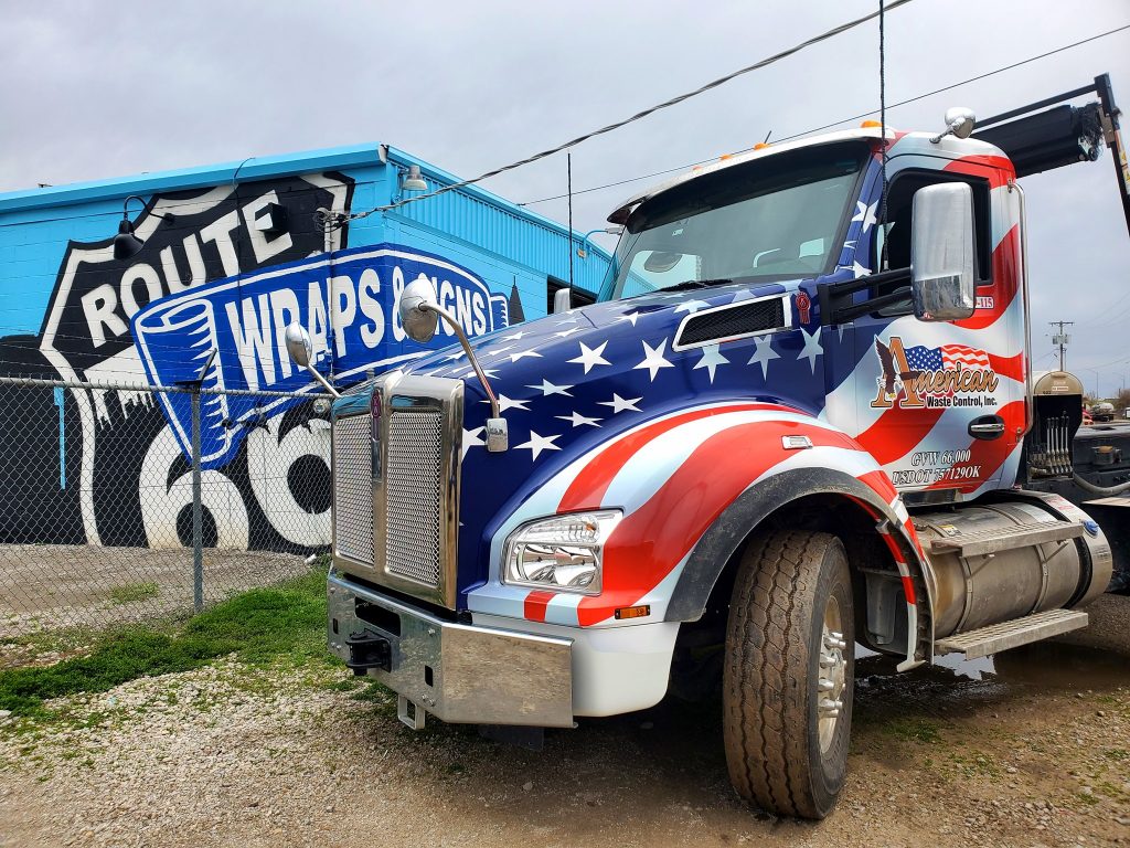 Kenworth T-880 wrap 3M 8900 Mystic Silver laminate